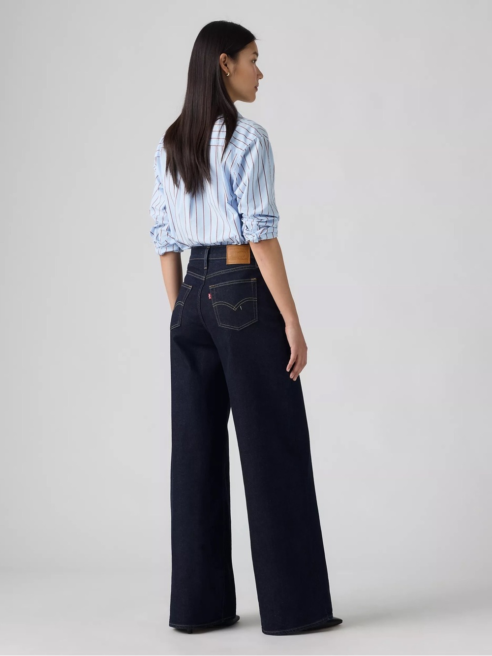 NWOT LEVI’S 728 HIGH RISE WIDE LEG - 26 Waist